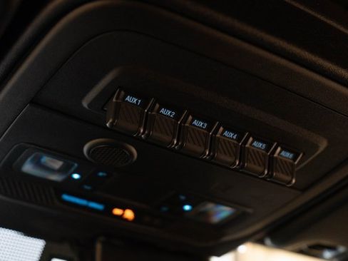 Used 2023 Ford Bronco Badlands image 38