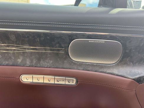 Certified 2023 Genesis G90 3.5T image 18