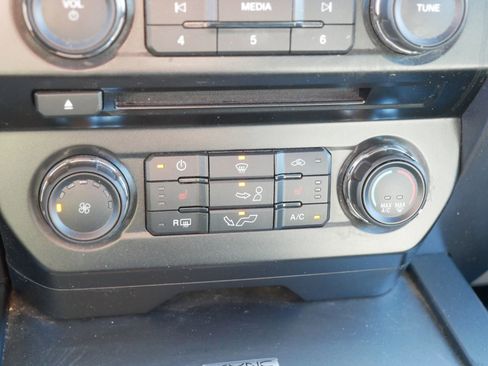 Used 2016 Ford F150 XLT w/ Equipment Group 302A Luxury image 25