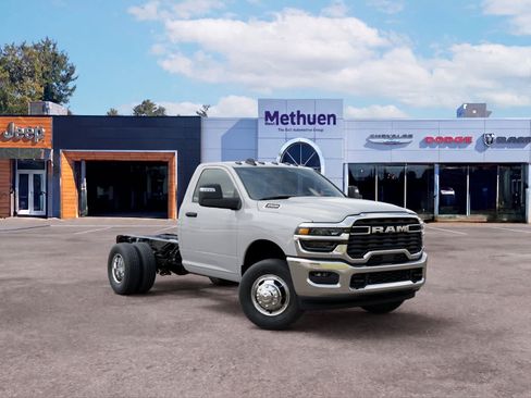 New 2026 RAM 3500 Tradesman w/ Chrome Appearance Group A AWD/4WD image 5