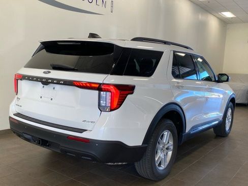 New 2025 Ford Explorer Active image 7