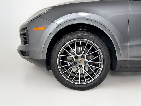Used 2020 Porsche Cayenne image 30