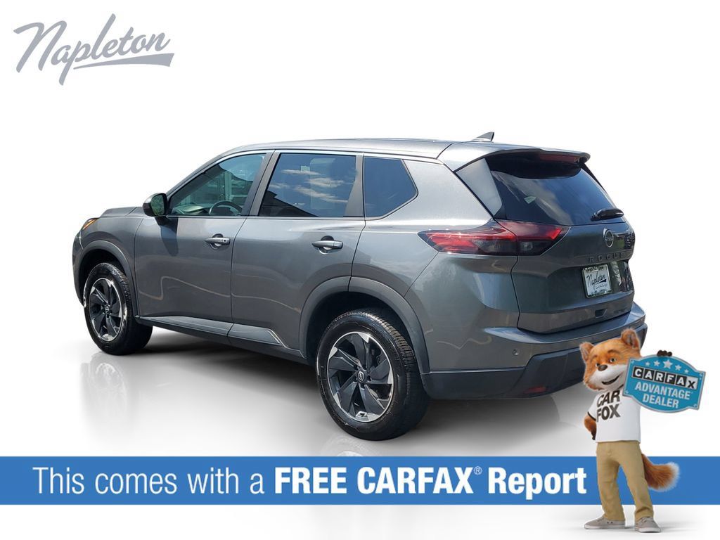 Used 2025 Nissan Rogue SV AWD/4WD image 3