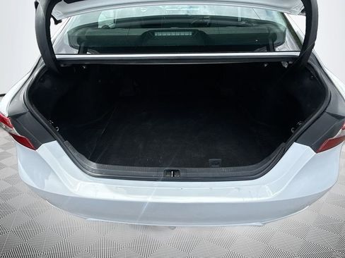 Used 2019 Toyota Camry SE image 30