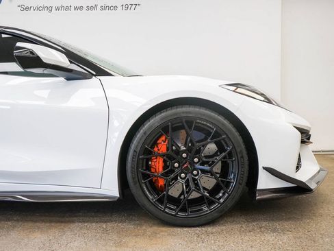 Used 2026 Chevrolet Corvette ZR1 w/ ZR1 Carbon Fiber Aero Package RWD image 28