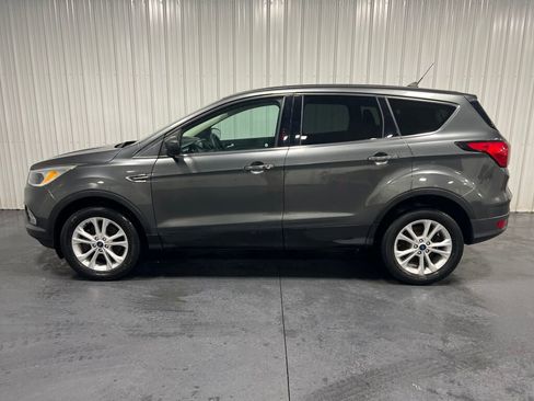 Used 2019 Ford Escape SE image 16