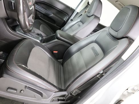 Used 2016 GMC Canyon SLE image 10