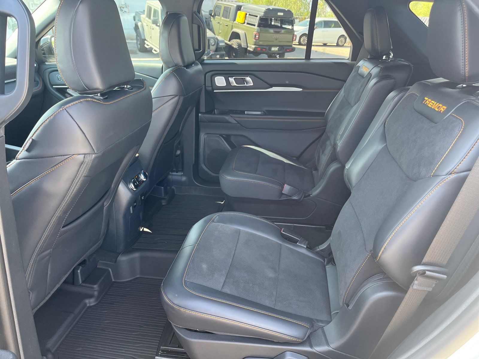 Used 2026 Ford Explorer Tremor w/ Tremor Ultimate Package AWD/4WD image 28