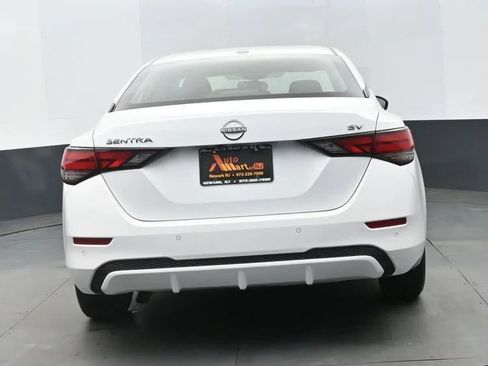 Used 2024 Nissan Sentra SV image 8