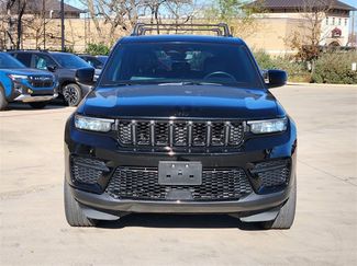 Used 2022 Jeep Grand Cherokee Altitude video 2