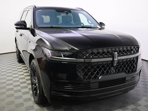 New 2025 Lincoln Navigator Reserve w/ Jet Appearance Package image 9