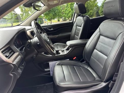Used 2021 GMC Acadia Denali w/ Denali Ultimate Package AWD/4WD image 12