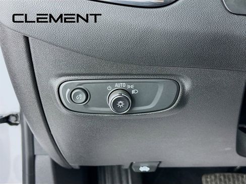 Used 2023 Chevrolet Equinox LT AWD/4WD image 14