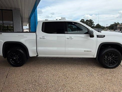 Used 2024 GMC Sierra 1500 Elevation w/ X31 Off-Road Package AWD/4WD image 2