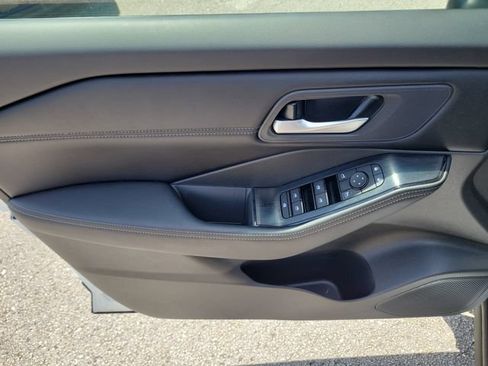 Certified 2025 Nissan Rogue SV w/ SV Premium Package FWD image 18
