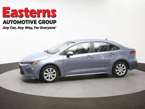 Used 2022 Toyota Corolla LE FWD image 57