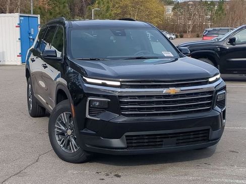 New 2026 Chevrolet Traverse LT image 3