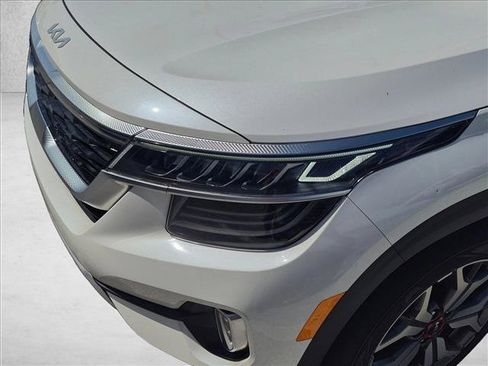 Used 2022 Kia Seltos SX w/ Sunroof Package AWD/4WD image 13