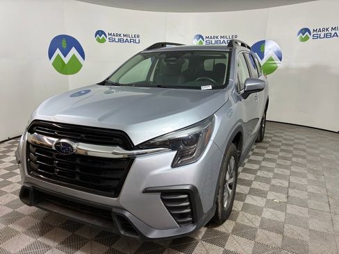 Used 2024 Subaru Ascent Premium w/ Convenience Package image 3