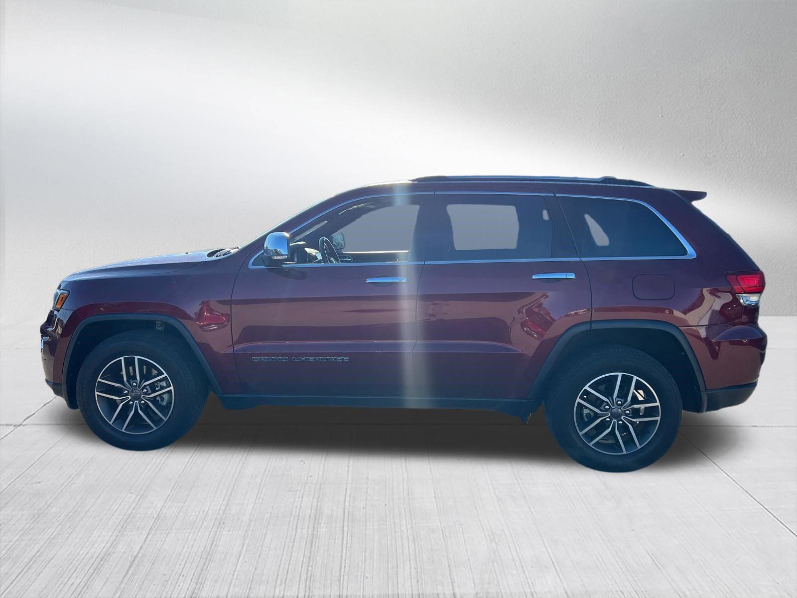 Used 2021 Jeep Grand Cherokee Limited w/ Premium Lighting Group AWD/4WD image 9