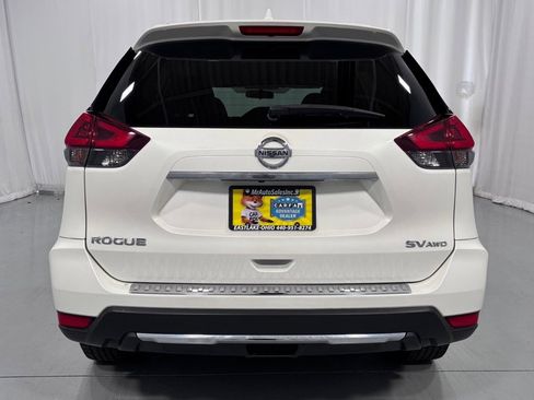 Used 2018 Nissan Rogue SV AWD/4WD image 6