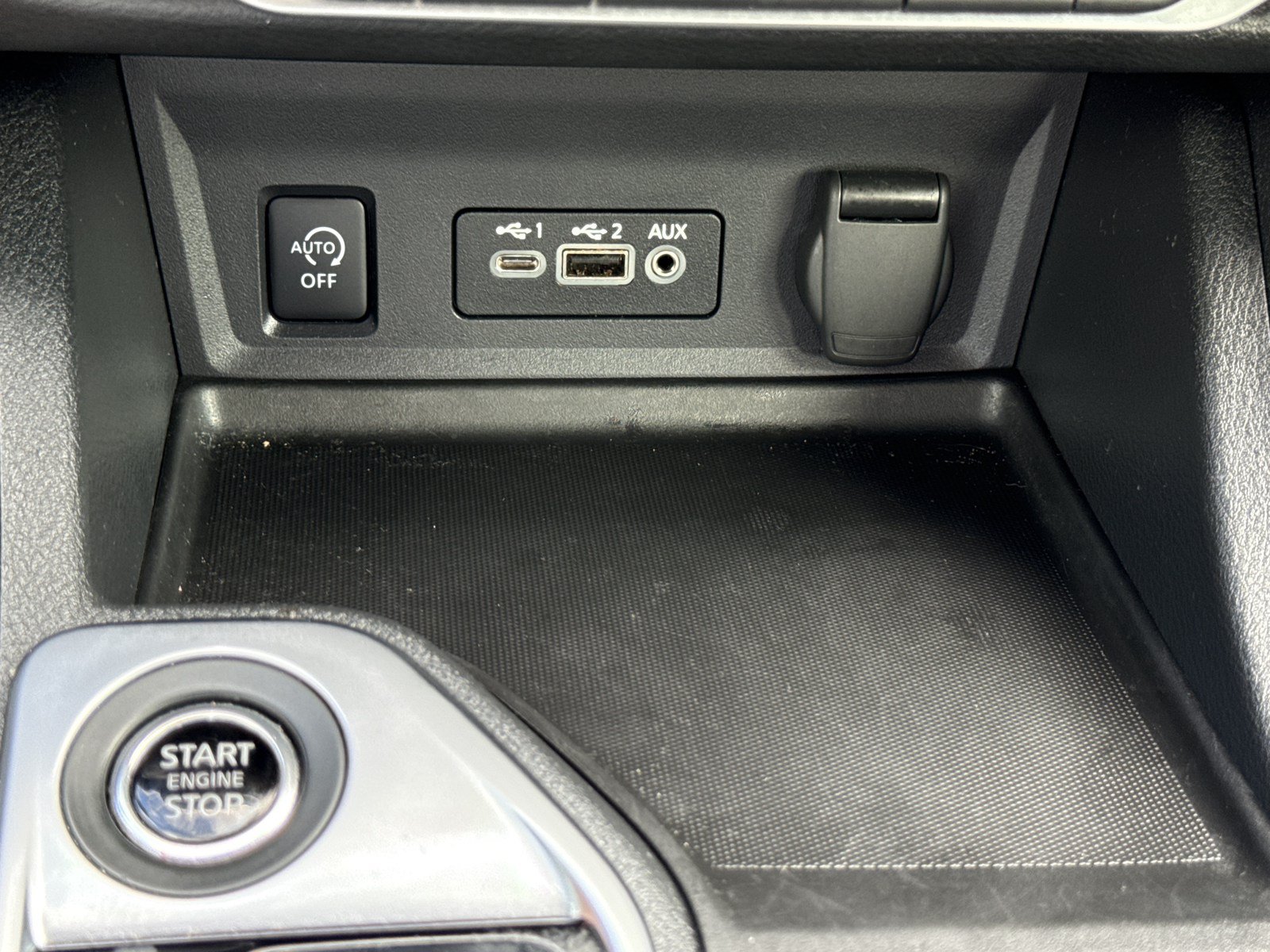 Used 2024 Nissan Sentra SR FWD image 25
