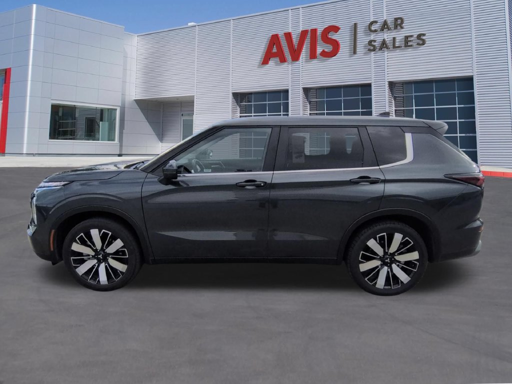 Used 2025 Mitsubishi Outlander SE AWD/4WD image 10