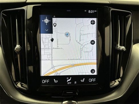 Used 2018 Volvo XC60 T6 Momentum w/ Convenience Package image 18