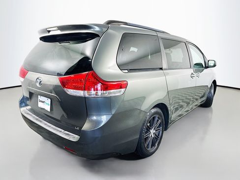 Used 2011 Toyota Sienna LE w/ Towing Pkg FWD image 7