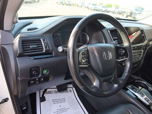 Used 2019 Honda Pilot Touring image 7