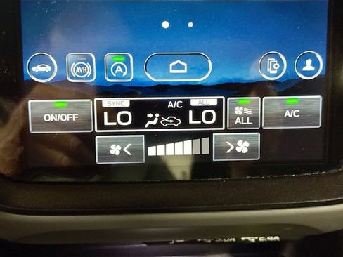 Used 2024 Subaru Crosstrek 2.5i Wilderness AWD/4WD image 15