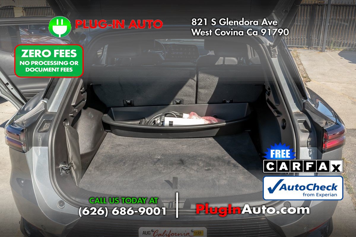 Used 2024 Chevrolet Equinox EV LT w/ LPO, Active Package FWD image 10