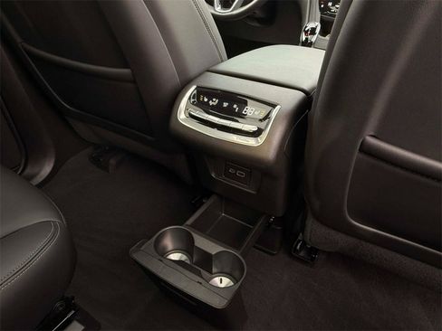 Used 2024 Cadillac XT6 Premium Luxury w/ Technology Package image 33