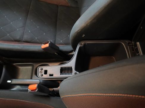 Used 2019 Nissan Kicks SR FWD image 24