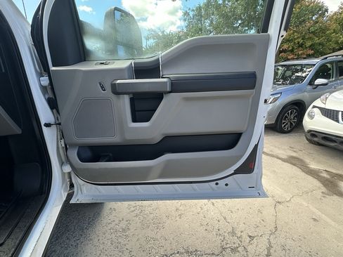 Used 2017 Ford F550 4x4 SuperCab Super Duty w/ XLT Value Package image 43