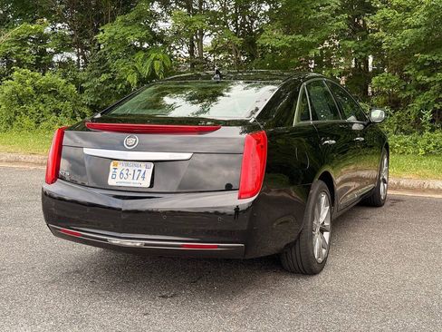 Used 2013 Cadillac XTS w/ Luxury Level One Package FWD image 5