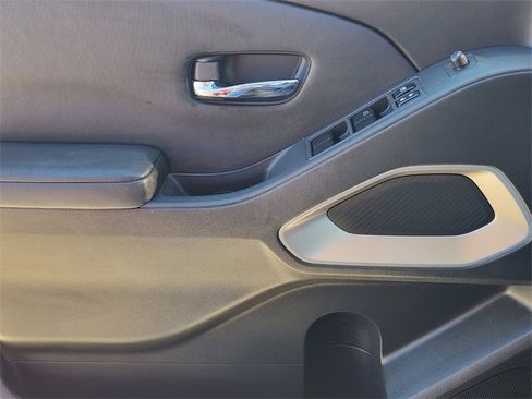 Used 2023 Nissan Frontier SV w/ SV Convenience Package image 23