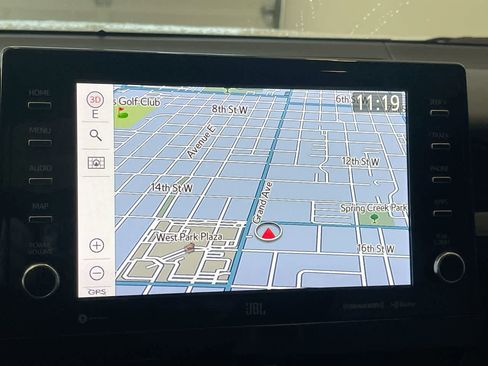 Certified 2022 Toyota Camry XLE w/ Navigation Upgrade Package image 18