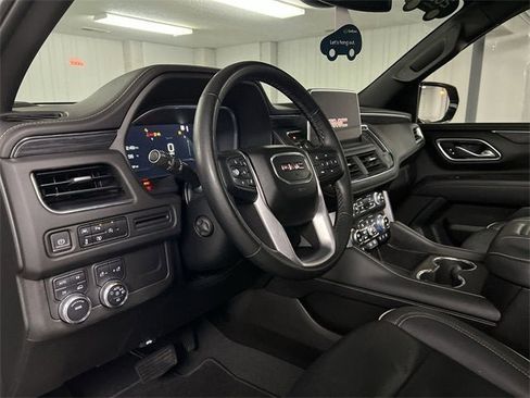 Certified 2023 GMC Yukon SLT w/ SLT Luxury Package image 10