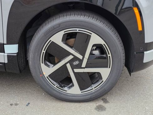 New 2026 Hyundai Ioniq 9 Limited image 9