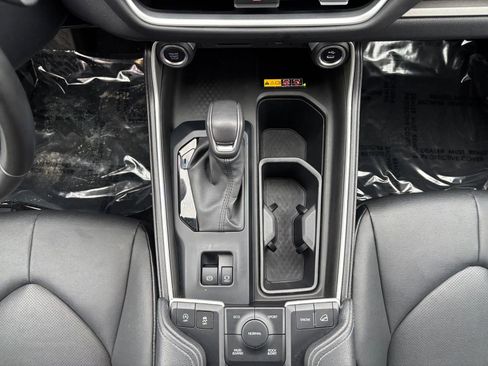 Used 2024 Toyota Grand Highlander XLE image 42