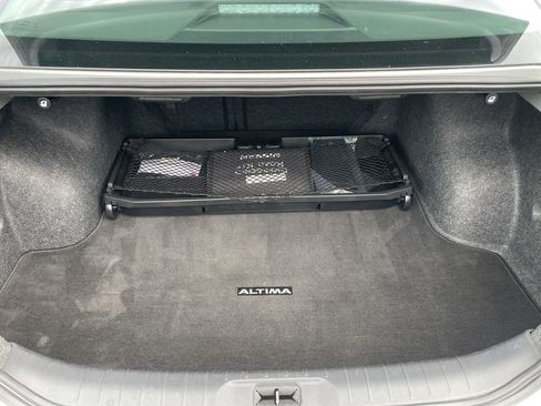 Used 2021 Nissan Altima 2.5 SL FWD image 9