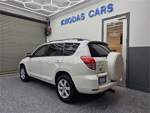 Used 2006 Toyota RAV4 Limited AWD/4WD image 3