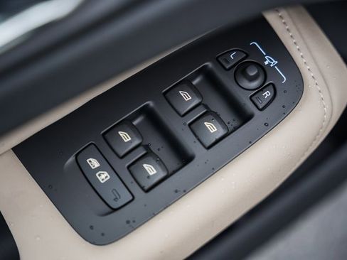 New 2026 Volvo XC60 B5 Plus w/ Protection Package Premier image 35