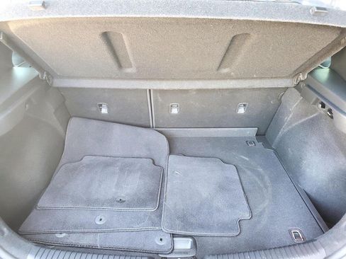 Used 2018 Hyundai Elantra GT FWD image 16