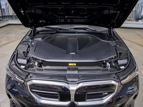 Used 2025 BMW i5 M60 w/ Premium Package image 5