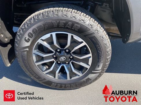 Certified 2021 Toyota Tacoma TRD Sport w/ Technology Package AWD/4WD image 9