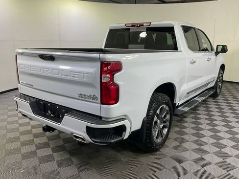Used 2026 Chevrolet Silverado 1500 High Country w/ Technology Package AWD/4WD image 6