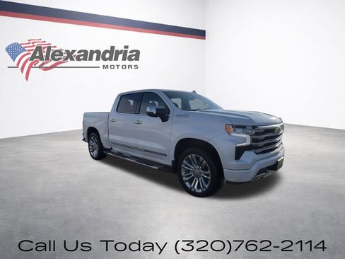 Certified 2023 Chevrolet Silverado 1500 High Country w/ Technology Package image 3