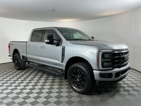 Used 2024 Ford F350 Lariat w/ Lariat Ultimate Package AWD/4WD image 3